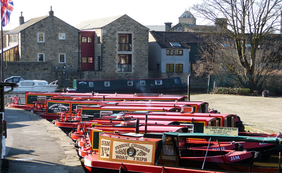 Pennine Cruisers Feleet moored in Skipton