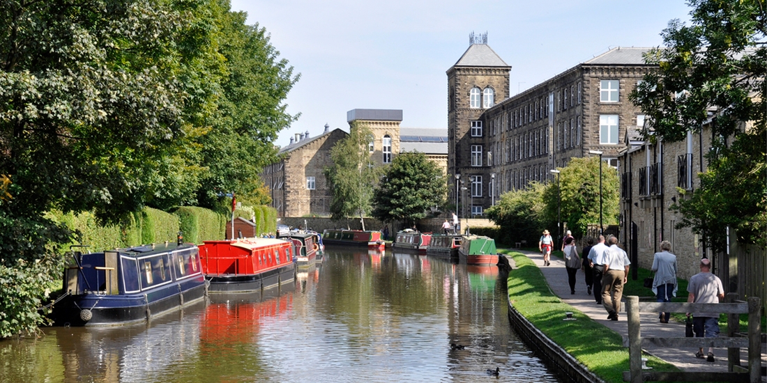 Day Trip Narrow Boat Hire | Pennine Cruisers